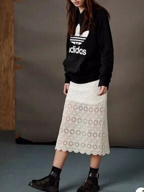 Kimchi Blue Ivory Crochet Midi Skirt – Size 2